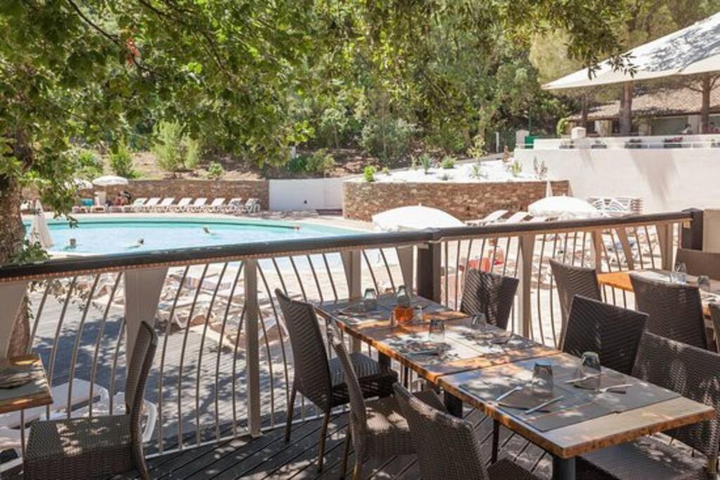 Les Restanques Bougainvillee 2051 Grimaud Bagian luar foto