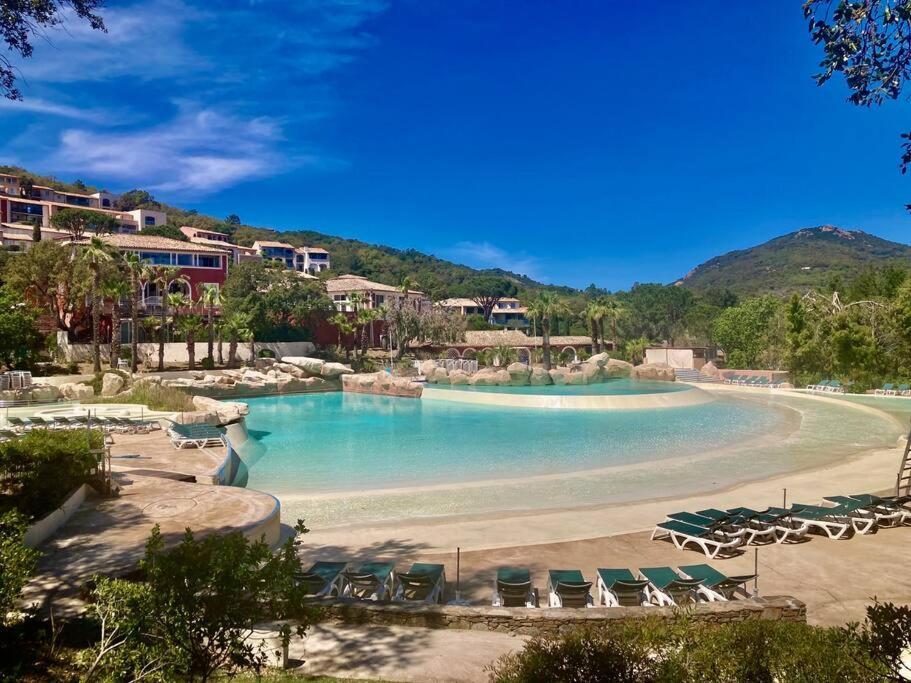 Les Restanques Bougainvillee 2051 Grimaud Bagian luar foto
